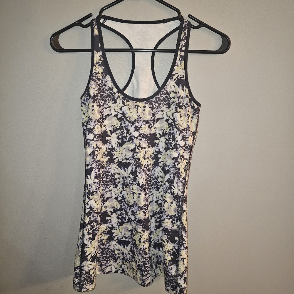 3/20.00. Lululemon Tank Top